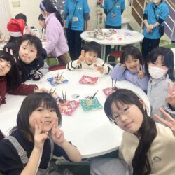 上級生に見守られて育つ一年生たち