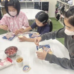 みんなで安心して楽しむおやつ作り ～パフェ作りに見えた子どもたちの成長～